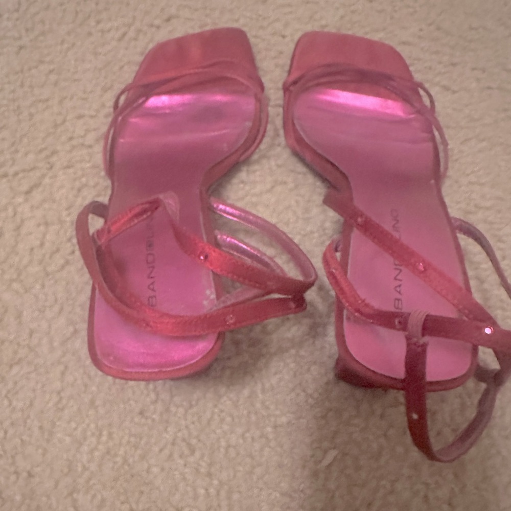 Elegant Pink Strappy Sandals